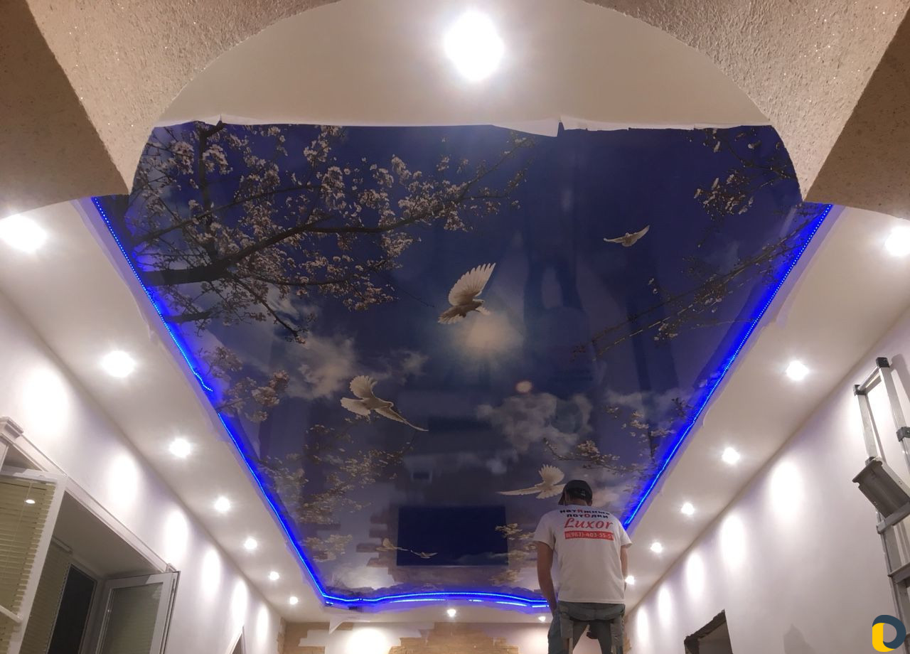 Натяжные потолки