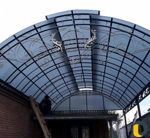 Навес из поликарбоната