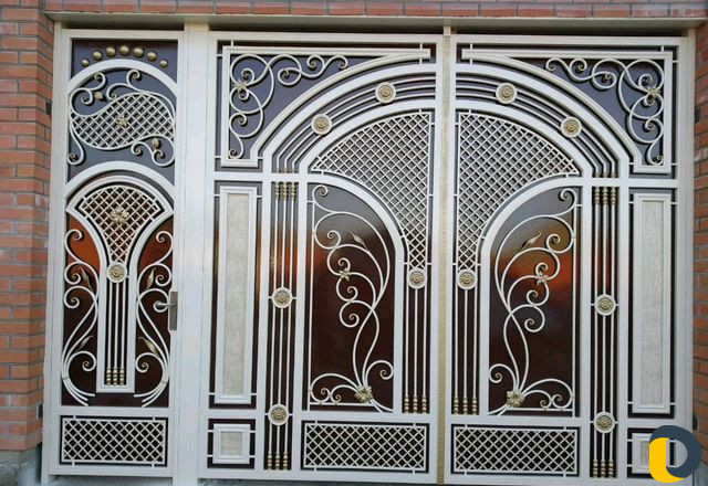 Навес из поликарбоната