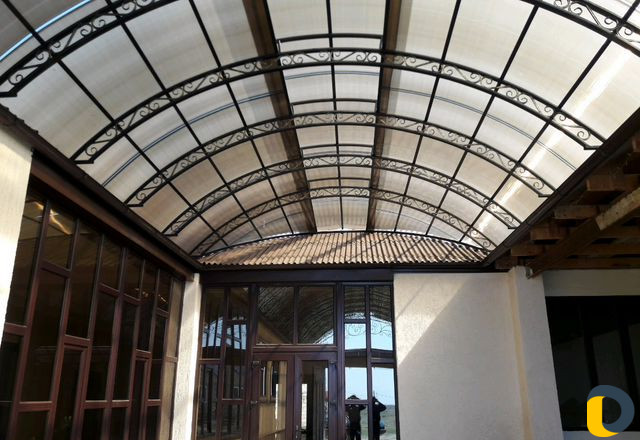 Навес из поликарбоната