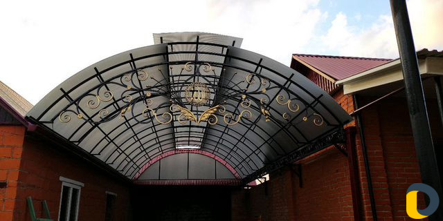 Навес из поликарбоната