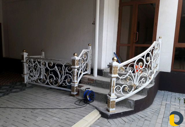 Навес из поликарбоната