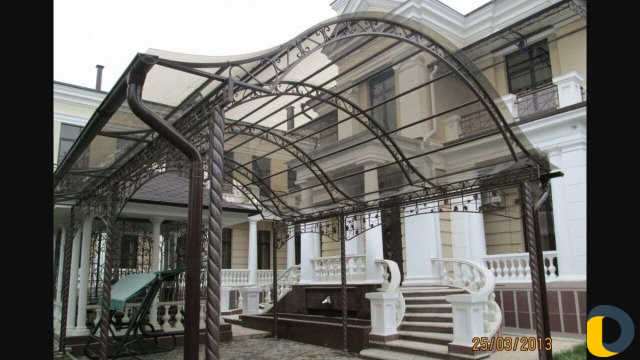 Навес из поликарбоната