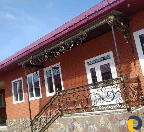 Навес ворота перила решетки казырки двери