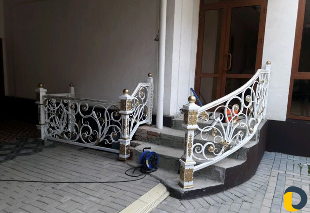 Навесы и лисаны