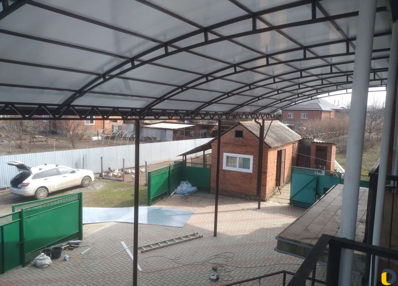 Навесы из сотового поликарбоната, профнастила