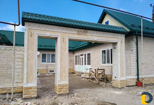 Облицовка диким.пиленным камнем