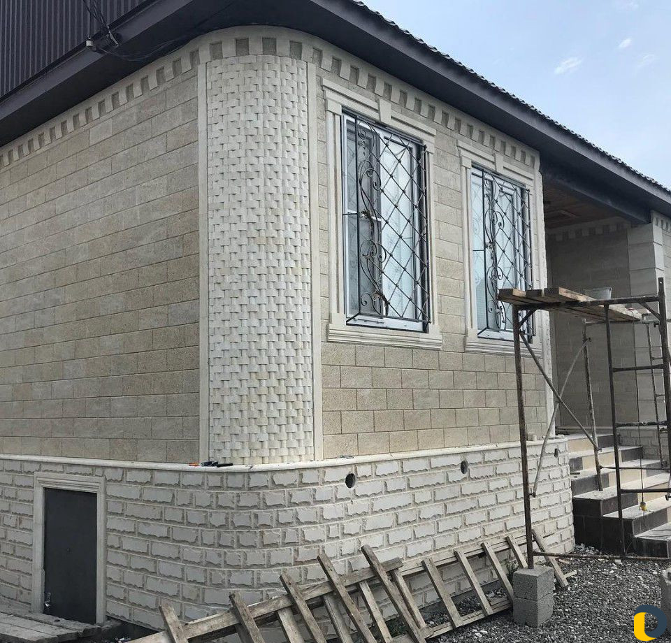 Облицовка фасадов дагестанским камнем