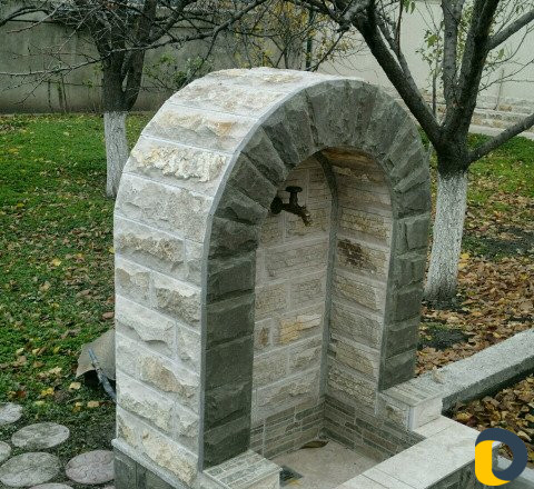 Облицовка натуральным (диким) камнем