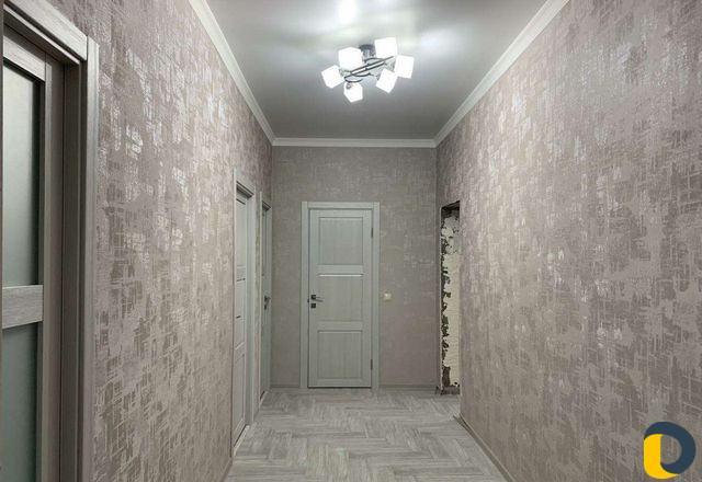 Обои шпаклёвка карниз ламинат кафел