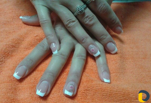 Обучаю профессиональному наращиванию ногтей