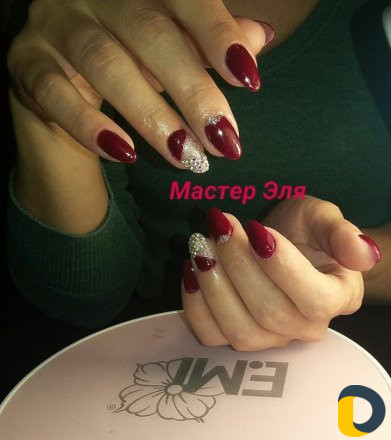 Обучаю профессиональному наращиванию ногтей