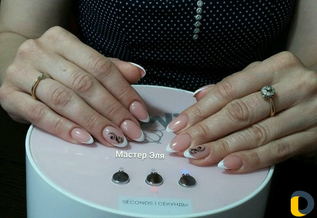 Обучаю профессиональному наращиванию ногтей