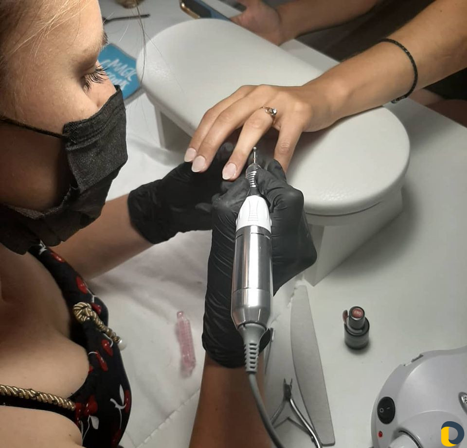 Обучение маникюру, педикюру индивидуально