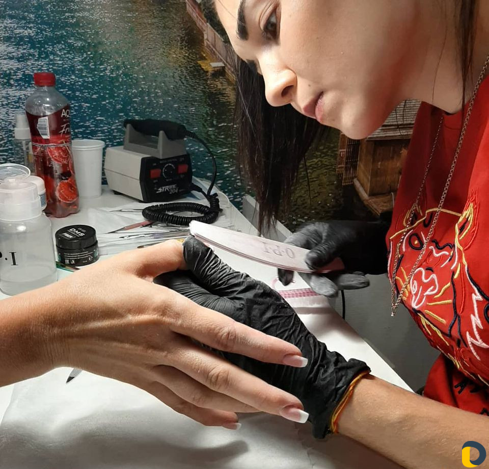 Обучение маникюру, педикюру индивидуально