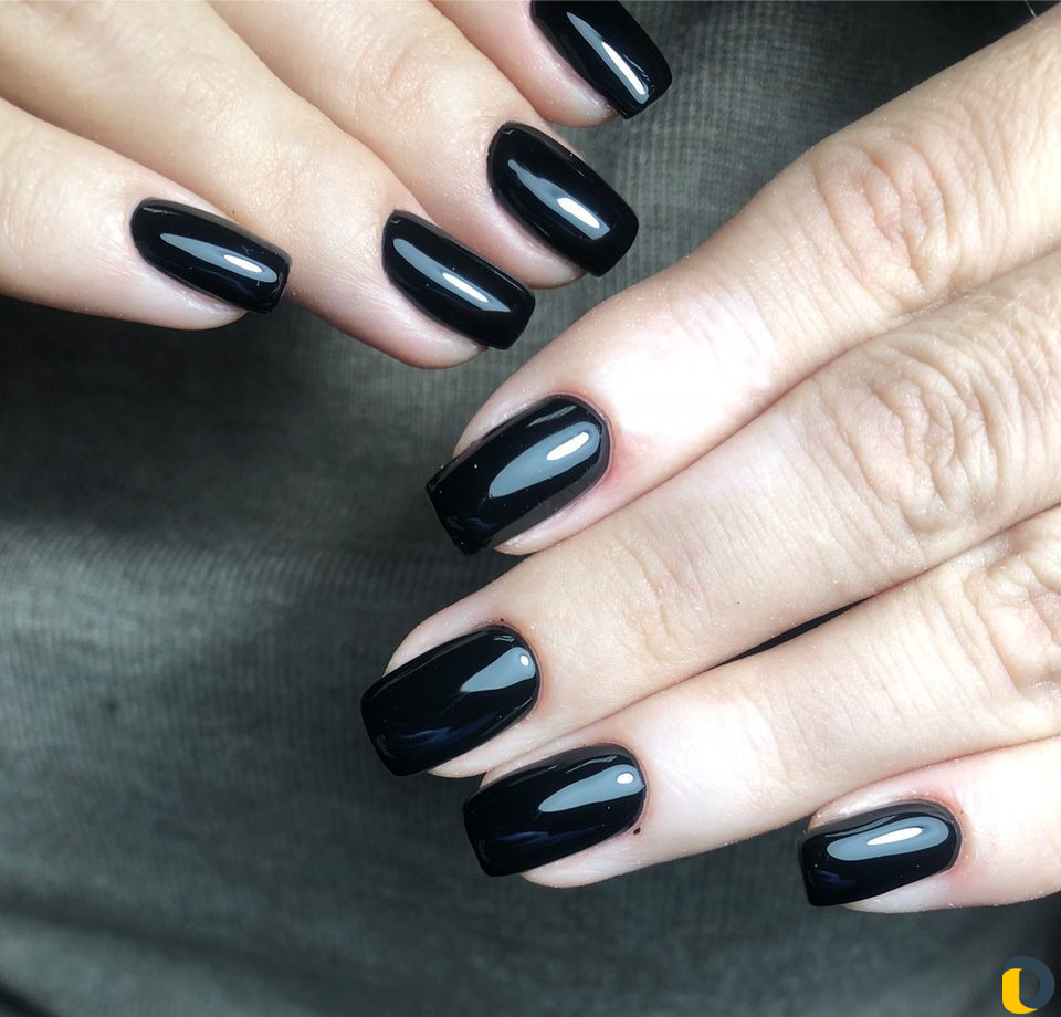 Обучение маникюру покрытие гель лаком под кутикулу