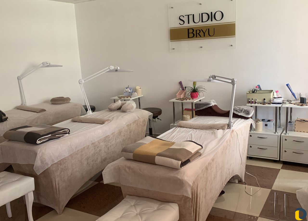 Обучение наращиванию ресниц