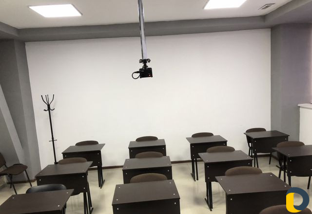 Офисное помещение / аудитория