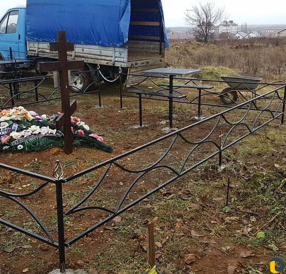 Оградки, столы, лавочки