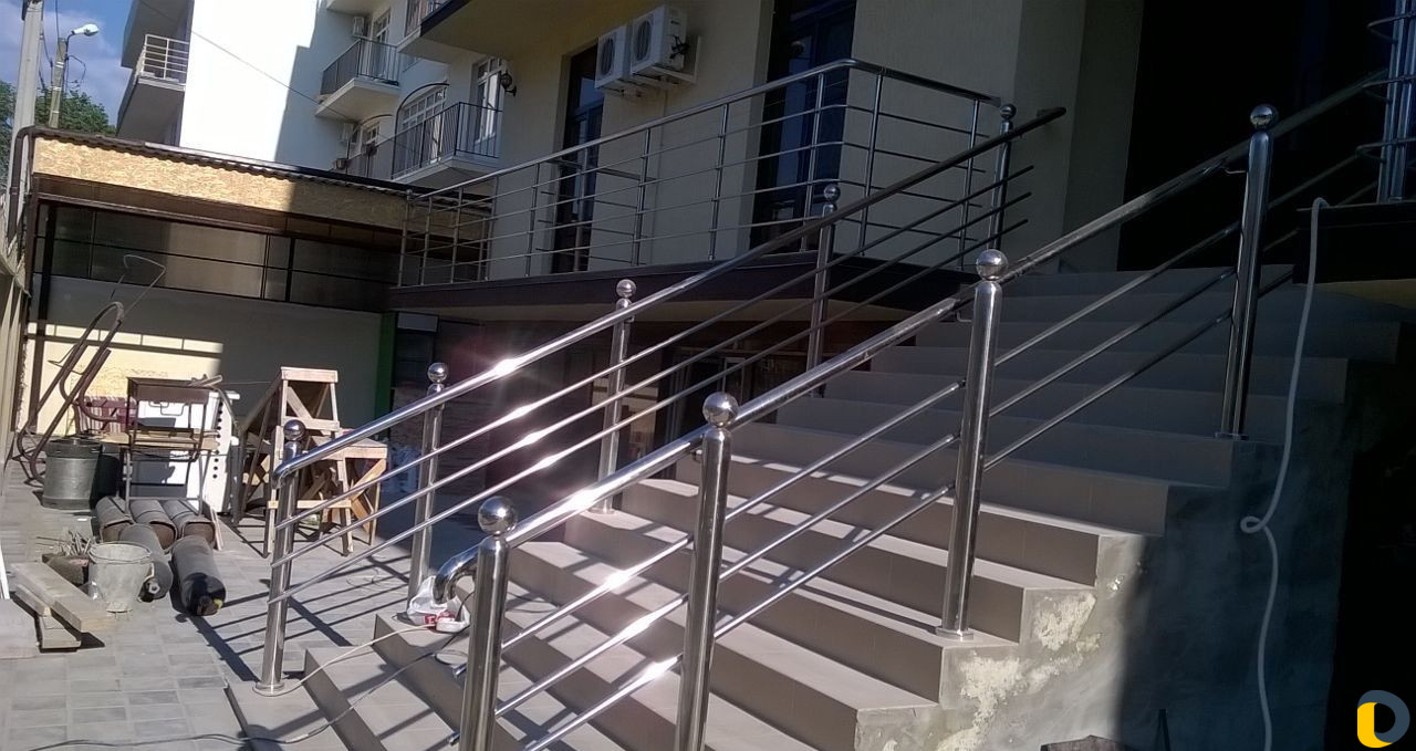 Ограждение и перила из нержавеющей стали
