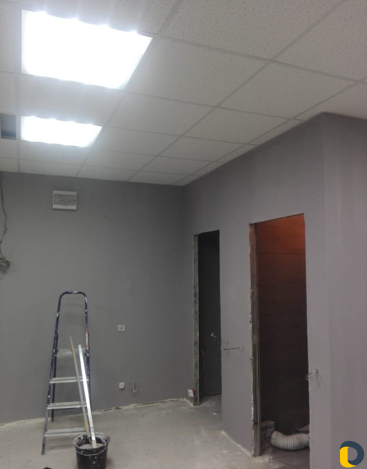 Оклейка обоев, шпаклёвка, покраска, плинтуса