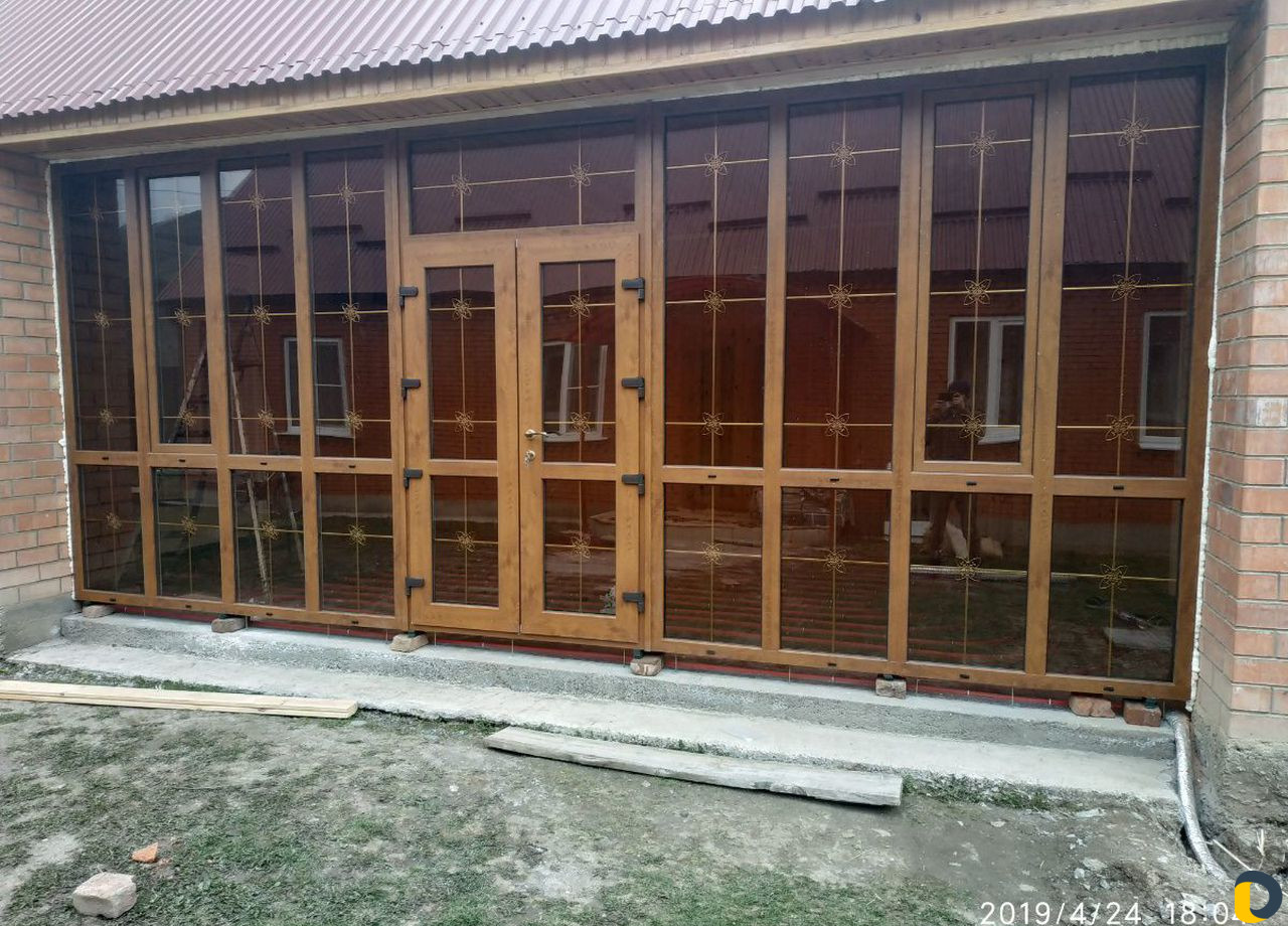 Окна двери витражи