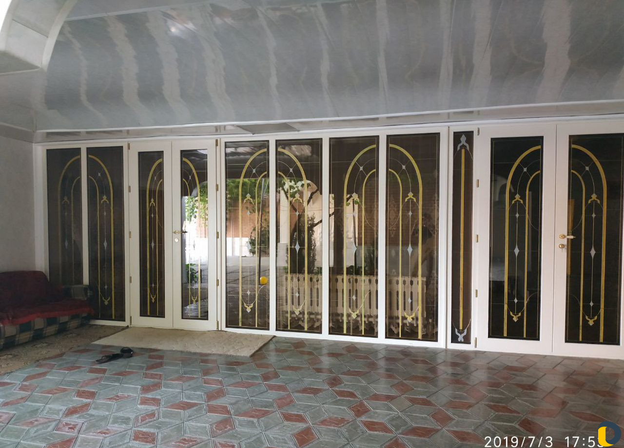 Окна двери витражи