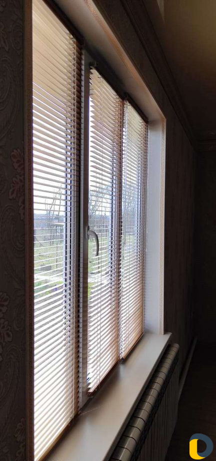 Оконные жалюзи