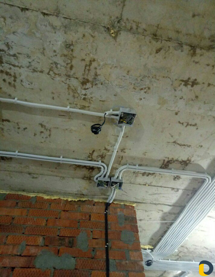 Опытный электрик