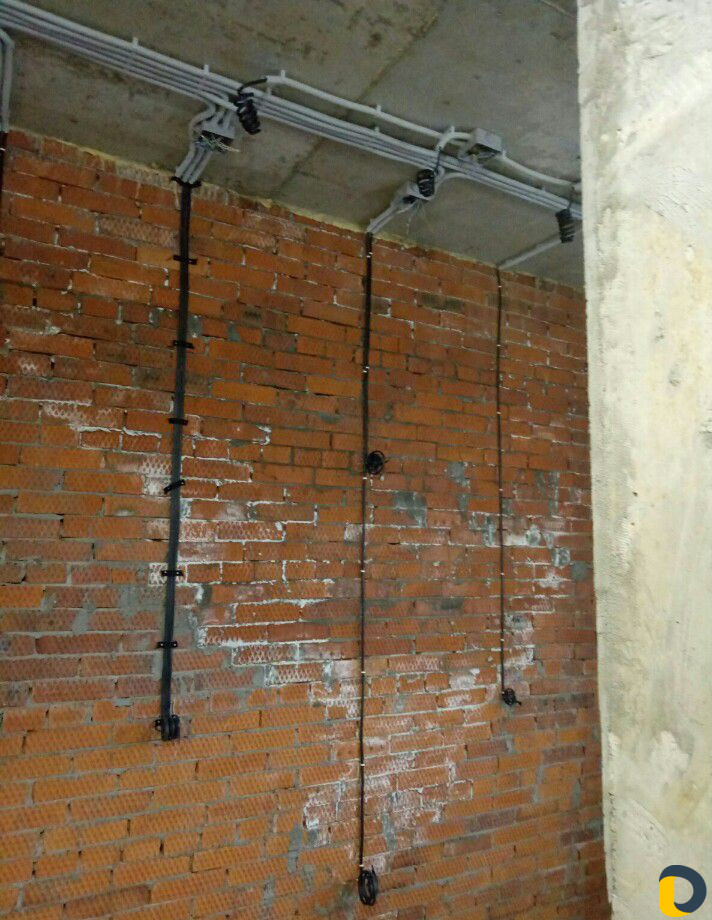 Опытный электрик