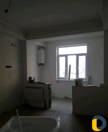 Опытный штукатурщик