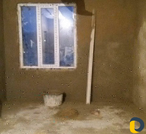 Опытный штукатурщик