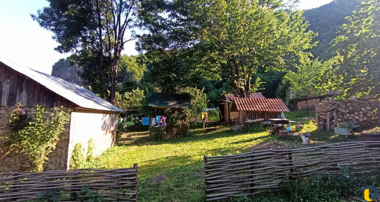 Отдых в горах Краснодарского края."Затерянный мир"