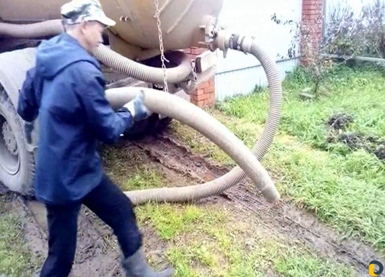 Откачка септика Аккуратно