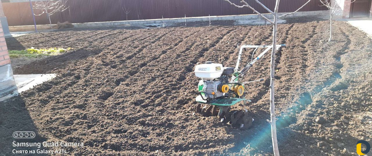 Пахата с мотоблоком