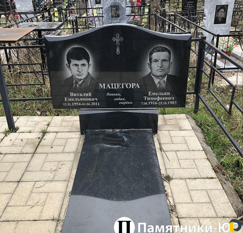 Памятники из гранита