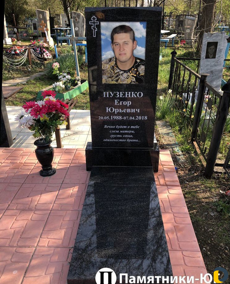 Памятники из гранита
