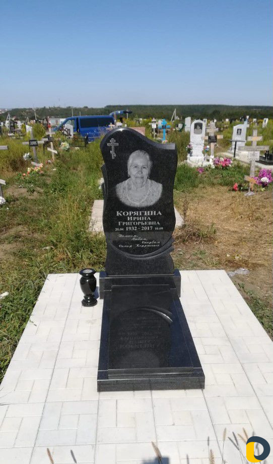 Памятники "светлая память"