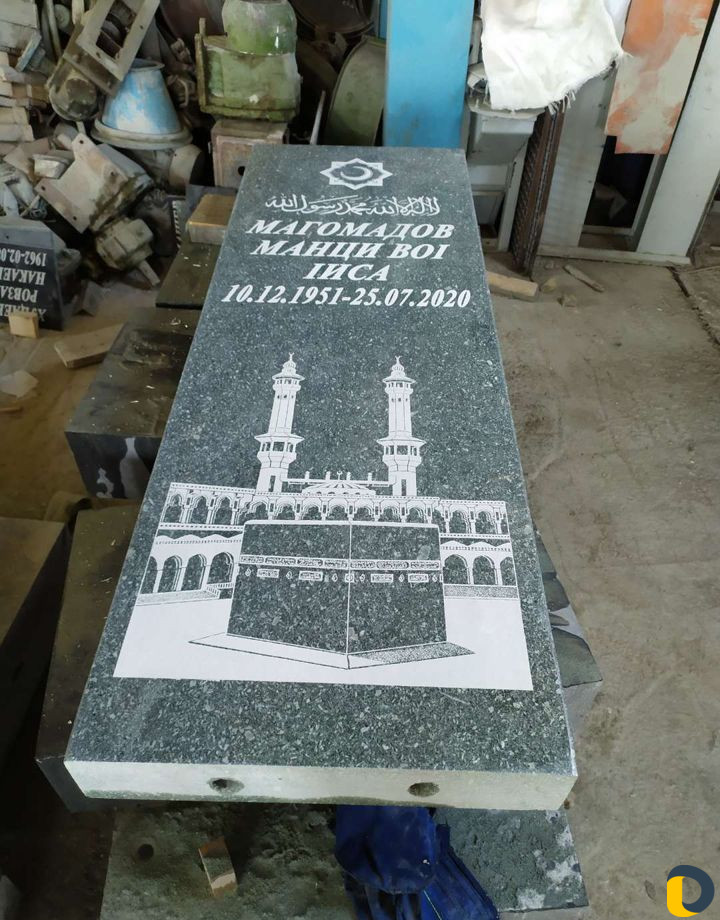 Памятники