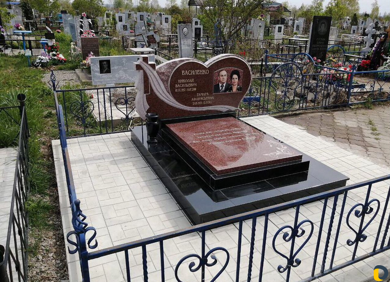 Памятники