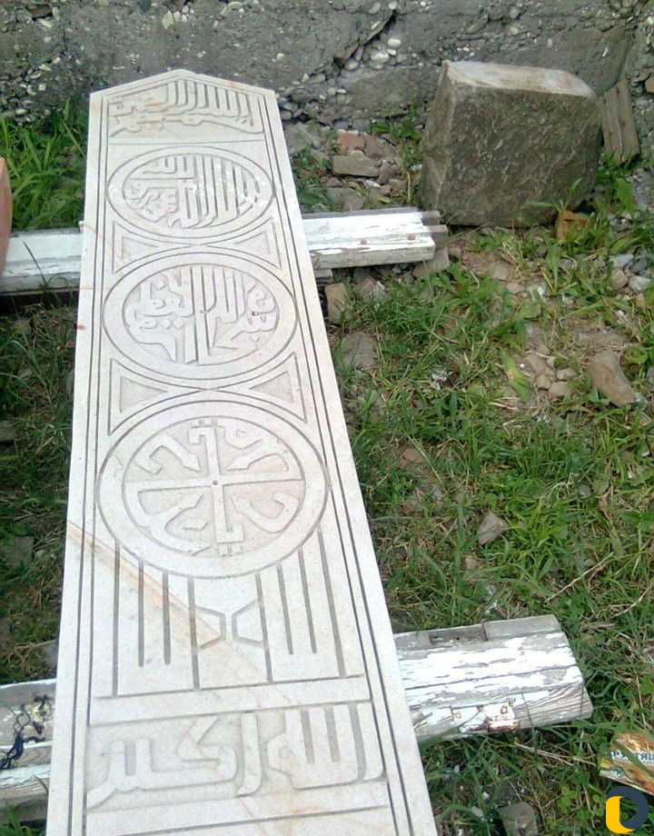 Памятники