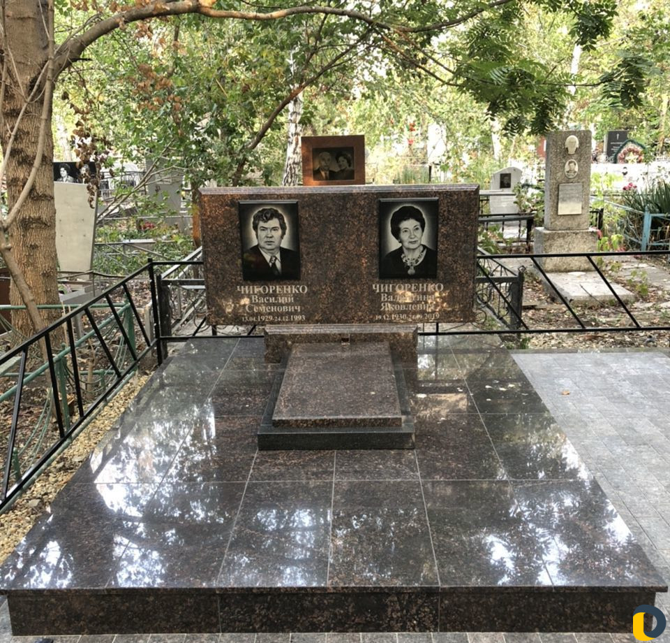 Памятники