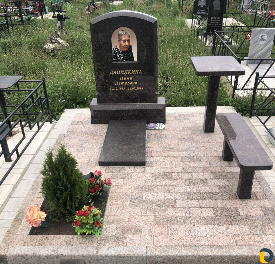 Памятники