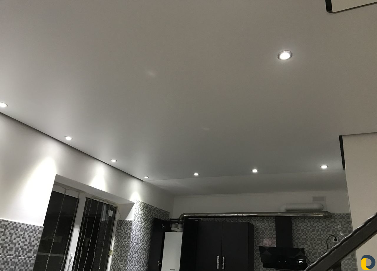 Парящие натяжные потолки,гардина пк-5,подсветки