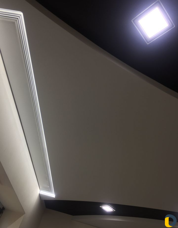 Парящие натяжные потолки и световые линии