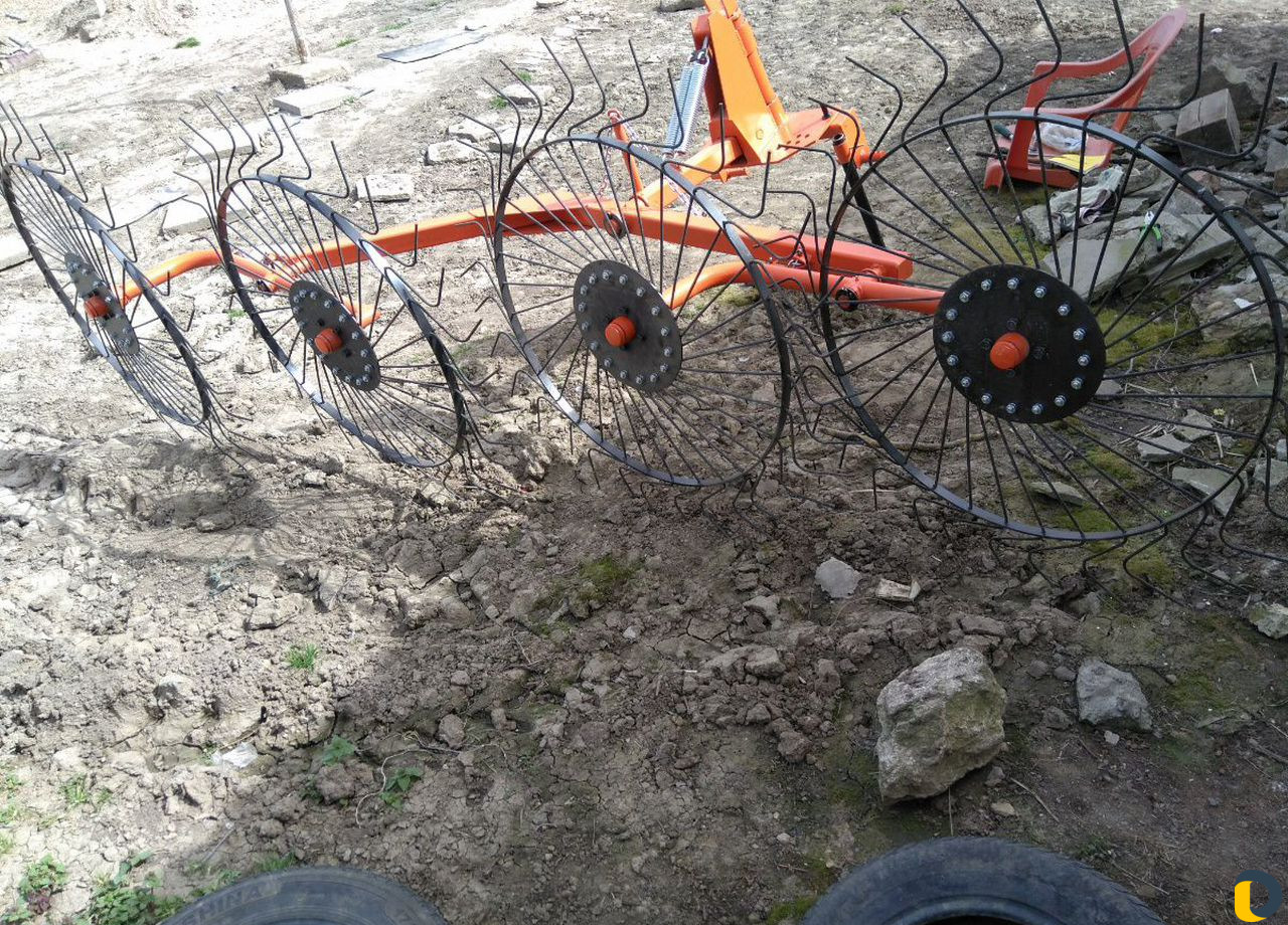 Пашим огороды,мини трактор и кошу траву роторной к