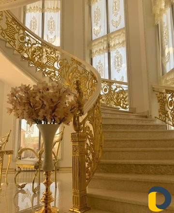Перила лестницы литье медальоны
