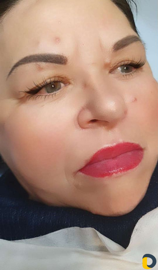 Перманентный макияж (татуаж) глаз бровей губ