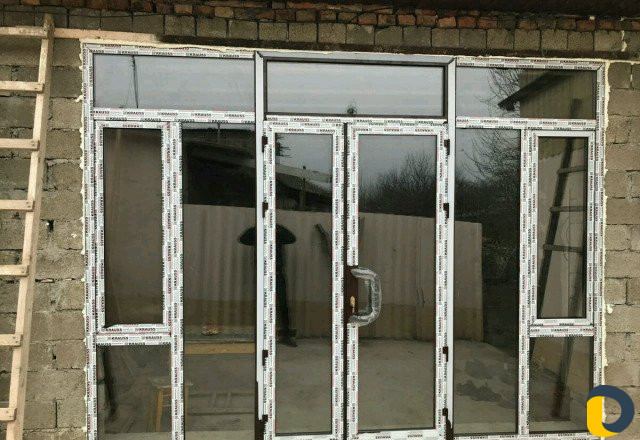 Пластиковые окна, двери и витражи