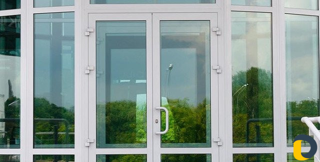 Пластиковые окна, двери. Сварочные работы: ворота